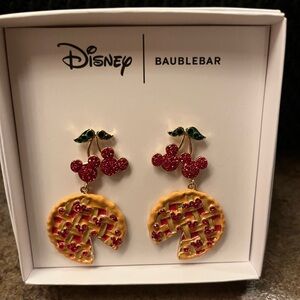 🥧New In Box Disney x Baublebar Cherry Pie Earrings🥧